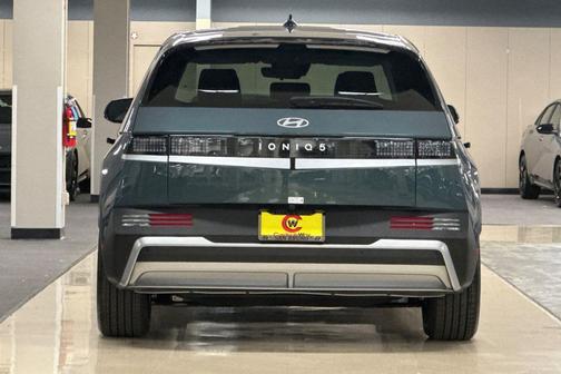 2026 Hyundai IONIQ 5 SE