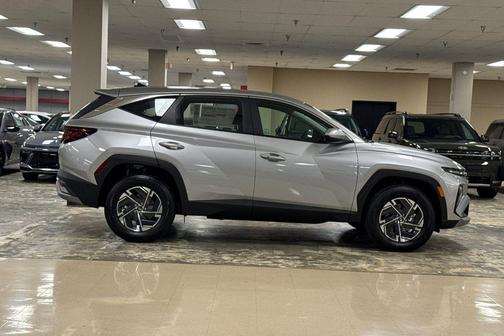 2026 Hyundai TUCSON Hybrid Blue SE