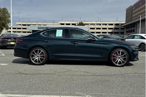 2025 Genesis G70 2.5T RWD