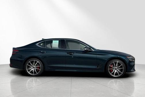 2025 Genesis G70 2.5T RWD