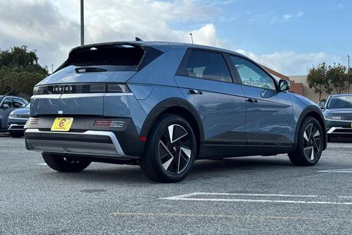 2026 Hyundai IONIQ 5 SE
