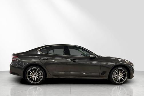 2026 Genesis G70 2.5T RWD