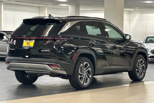 2025 Hyundai TUCSON Hybrid Limited
