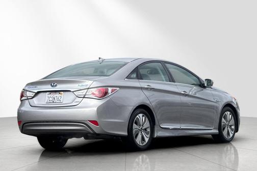 2013 Hyundai SONATA Hybrid Limited