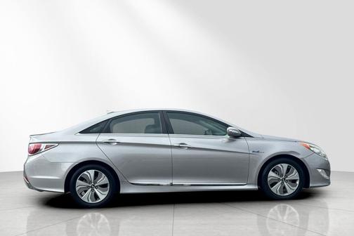 2013 Hyundai SONATA Hybrid Limited