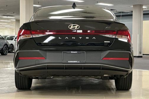 2025 Hyundai ELANTRA HEV SEL Sport