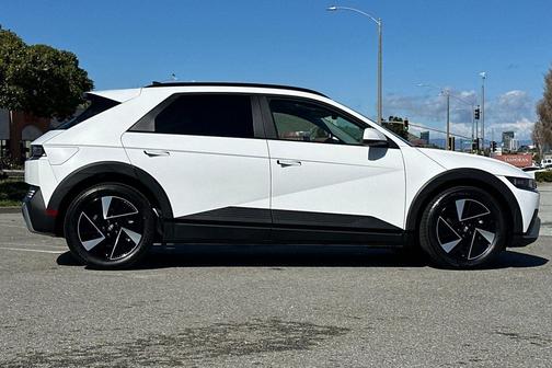 2025 Hyundai IONIQ 5 SEL