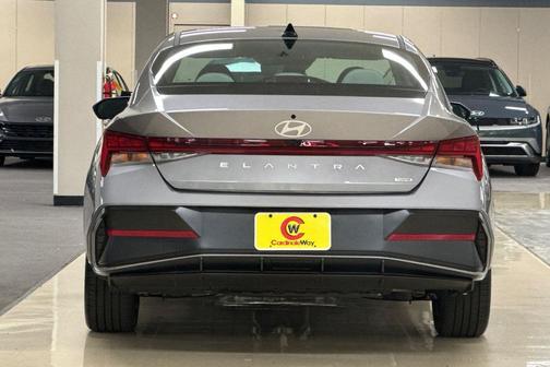 2026 Hyundai ELANTRA HEV Limited