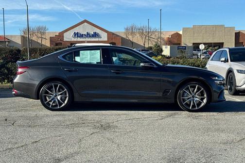 2026 Genesis G70 2.5T RWD