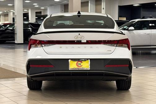 2025 Hyundai ELANTRA HEV SEL Sport