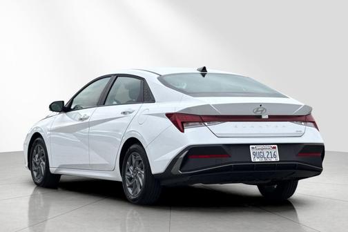 2025 Hyundai ELANTRA HEV Blue