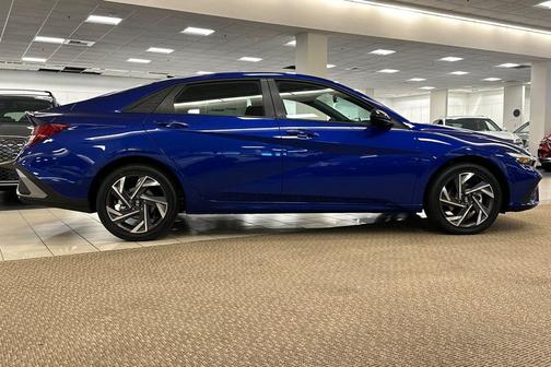 2025 Hyundai ELANTRA HEV SEL Sport