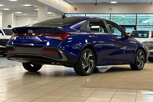 2025 Hyundai ELANTRA HEV SEL Sport