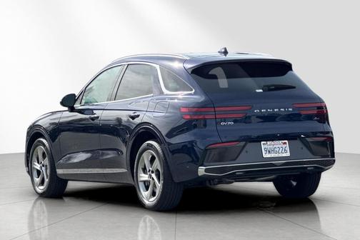2026 Genesis GV70 2.5T Select