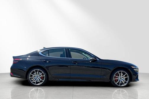 2025 Genesis G70 2.5T RWD