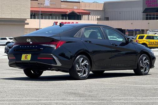 2025 Hyundai ELANTRA HEV SEL Sport