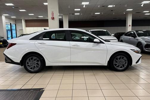 2025 Hyundai ELANTRA HEV Blue