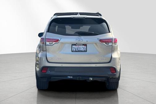 2016 Toyota Highlander Limited Platinum