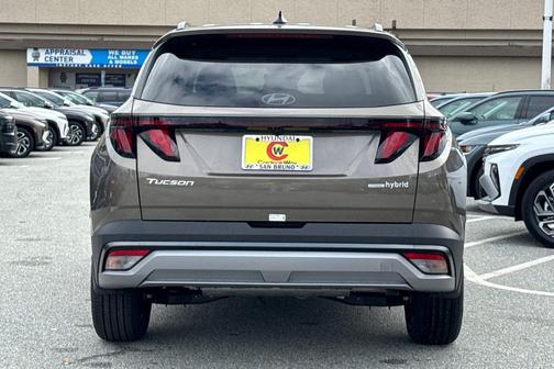 2026 Hyundai TUCSON Hybrid SEL