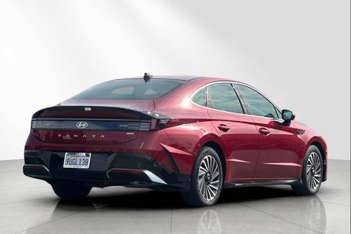 2025 Hyundai SONATA Hybrid SE