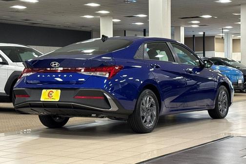 2025 Hyundai ELANTRA HEV Blue