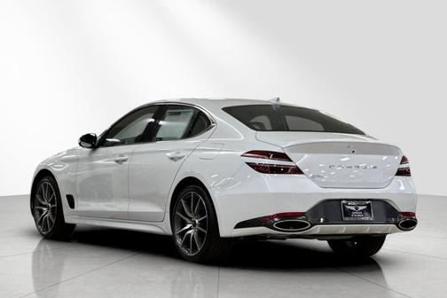 2025 Genesis G70 2.5T RWD