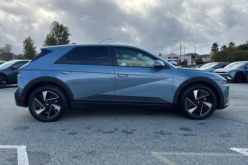 2026 Hyundai IONIQ 5 SE