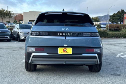 2026 Hyundai IONIQ 5 SE