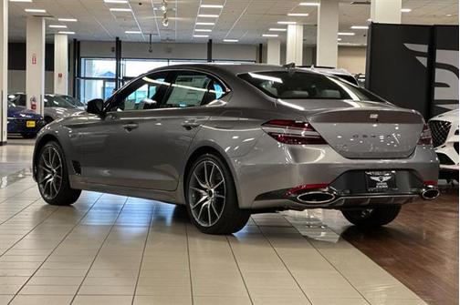 2025 Genesis G70 2.5T RWD