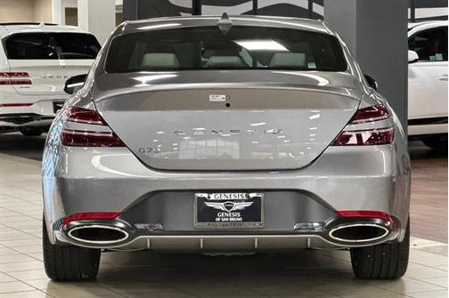 2025 Genesis G70 2.5T RWD