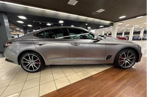 2025 Genesis G70 2.5T RWD