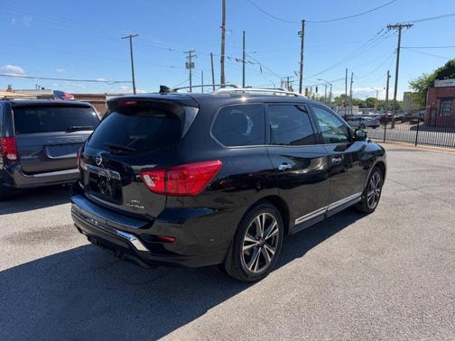 Black 2019 Nissan Pathfinder Platinum