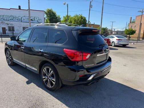 Black 2019 Nissan Pathfinder Platinum