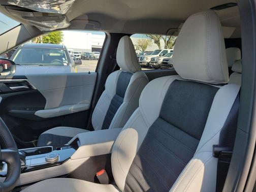 2025 Mitsubishi Outlander SE 2.5 2WD