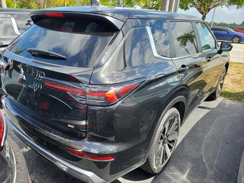 2025 Mitsubishi Outlander SE 2.5 2WD