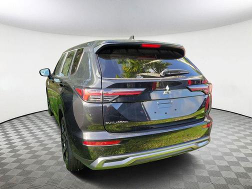 2025 Mitsubishi Outlander SE 2.5 2WD