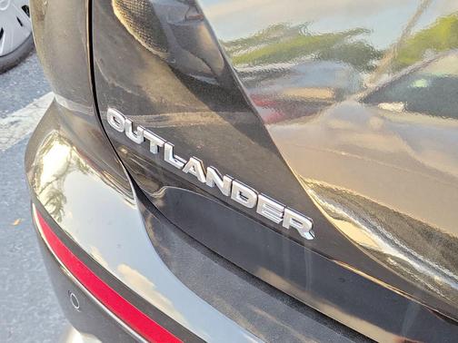2025 Mitsubishi Outlander SE 2.5 2WD