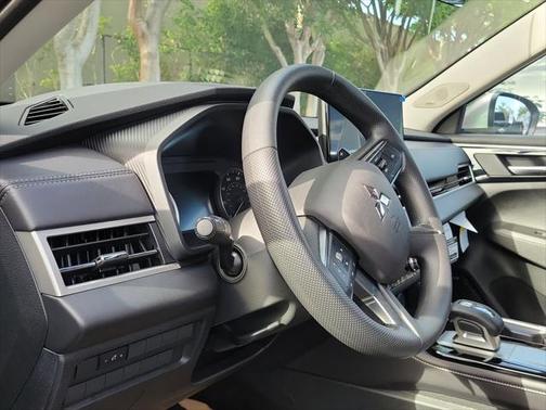 2025 Mitsubishi Outlander ES 2.5 2WD