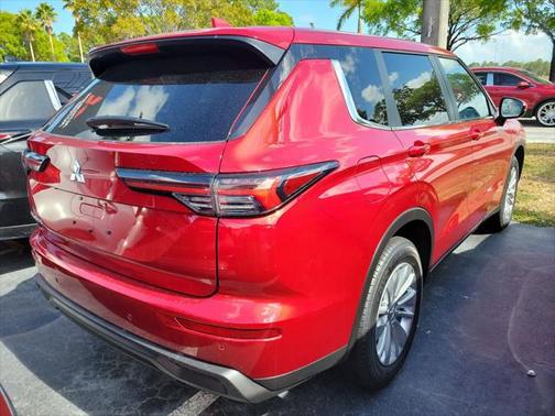 2025 Mitsubishi Outlander ES 2.5 2WD