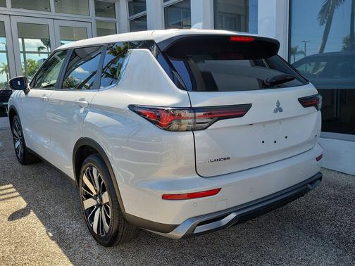 2025 Mitsubishi Outlander SE 2.5 2WD