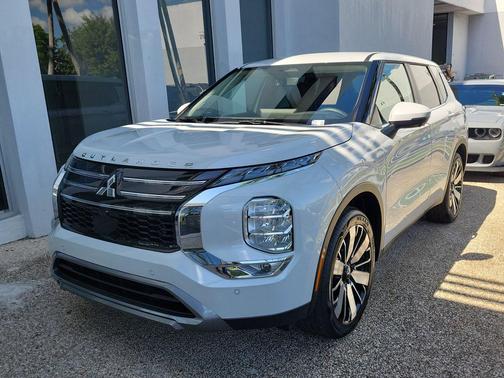 2025 Mitsubishi Outlander SE 2.5 2WD