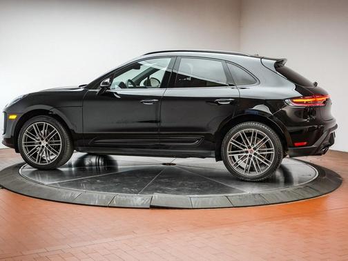 2025 Porsche Macan 