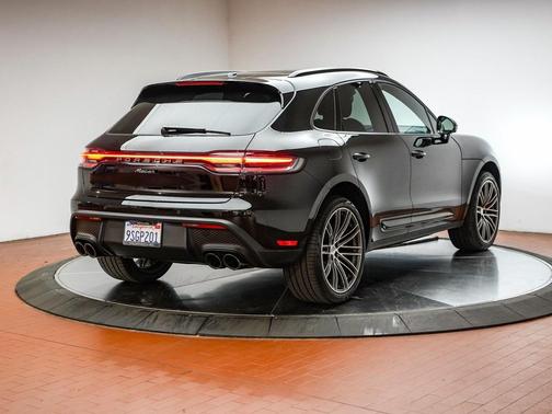 2025 Porsche Macan 