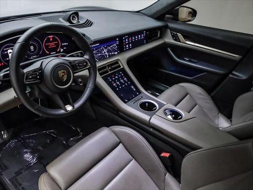 2021 Porsche Taycan Turbo