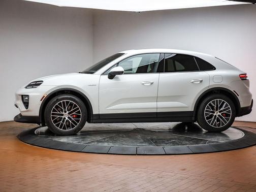 2026 Porsche Macan 4S
