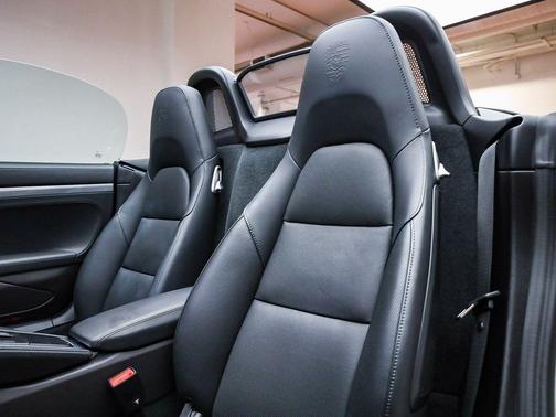 2025 Porsche 718 Boxster S