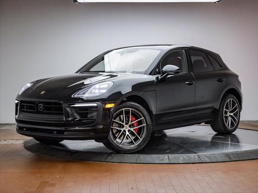 2025 Porsche Macan Base
