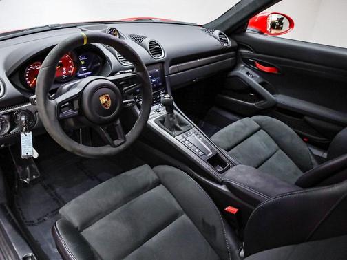 2023 Porsche 718 Cayman GT4 RS