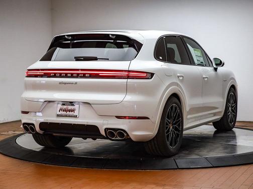 2026 Porsche Cayenne Cayenne S E-Hybrid