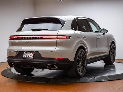 2025 Porsche Cayenne Cayenne